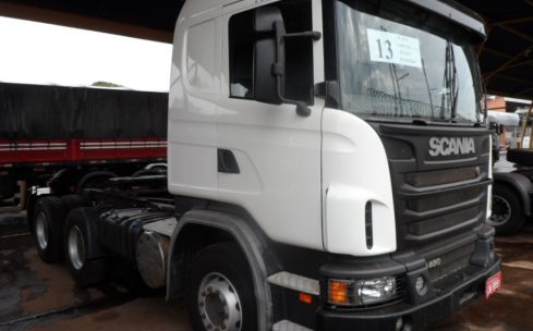 SCANIA G 480 6X4 CAB. LEITO BUG PESADO 2013/2013 OPTICRUISE COM PEDAL