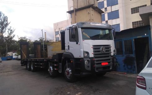 VW 24.330 8×2 (Bitruck)