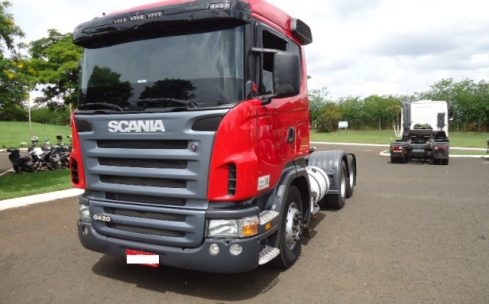CAVALO MECÂNICO SCANIA G420 6X4 (BOOGIE LEVE/CANELINHA) 2008/2009
