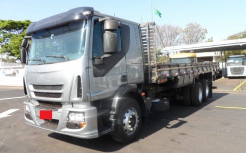CAMINHAO IVECO TECTOR 240E25 6X2 (truck) 2010/2010